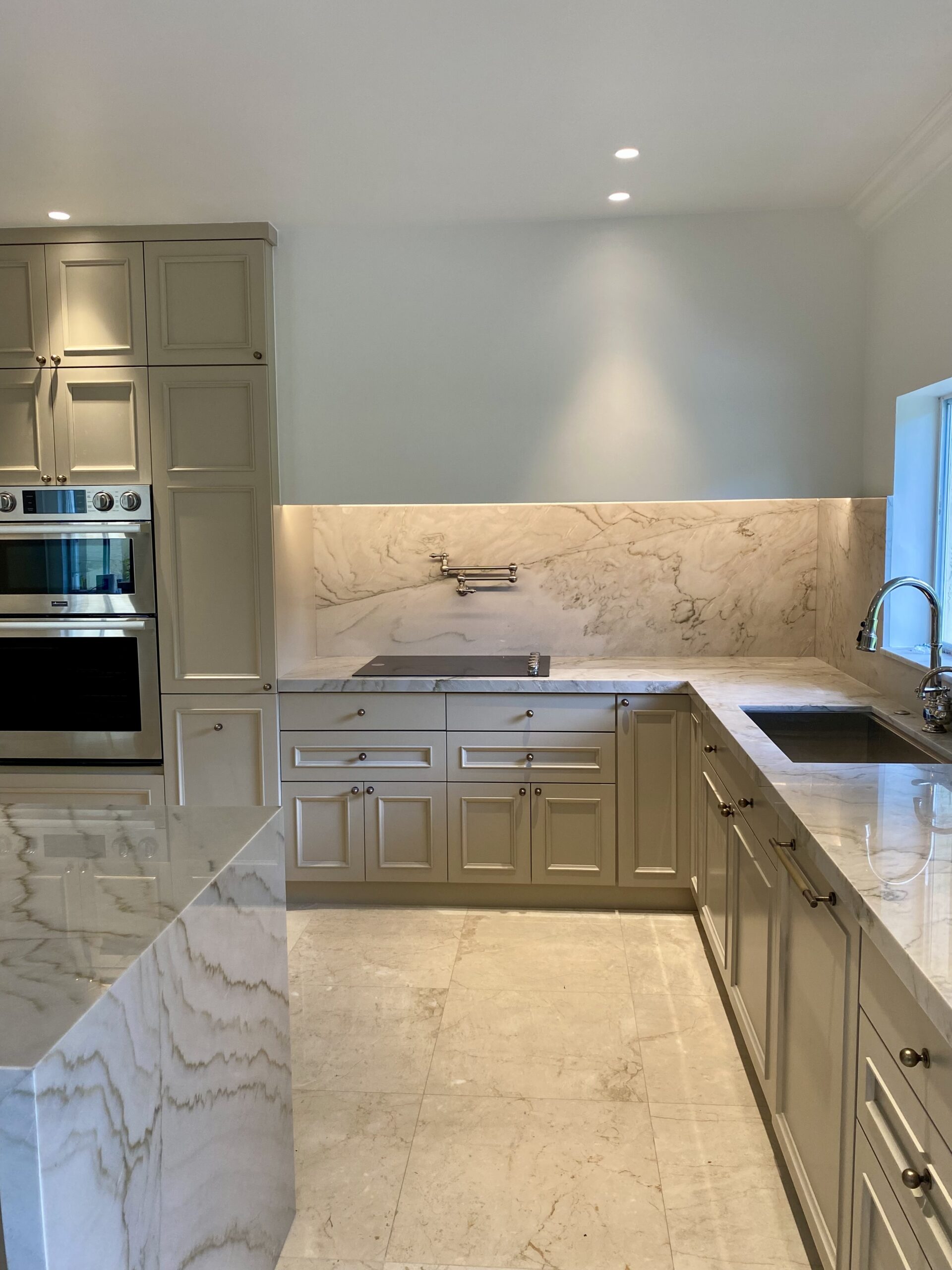 Modern Kitchen Remodel by SRC Build project photo